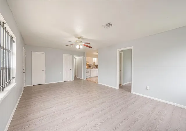 Photo 4 of Single family home for sale at 9302 Fairland Dr, Houston, TX 77051 | MLS# 54876699 | Listing updated on 2026-09-02