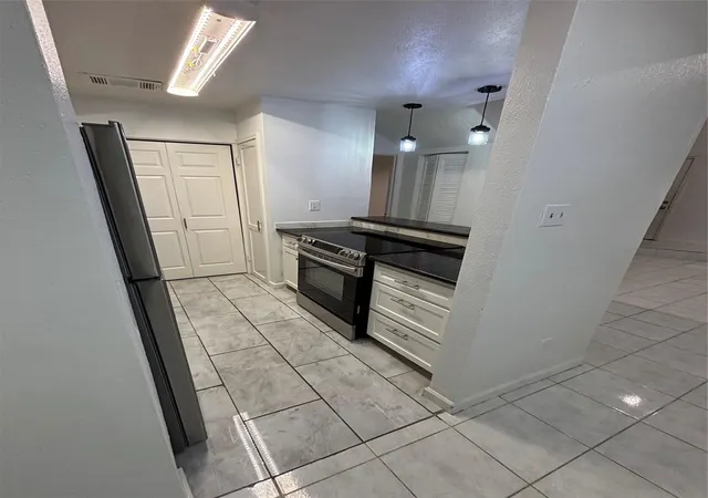 Photo 2 of Condo for sale at 3602 Ocee St, Houston, TX 77063 | MLS# 90440340 | Listing updated on 2026-09-24