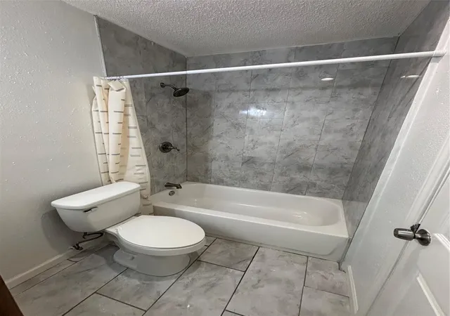 Photo 3 of Condo for sale at 3602 Ocee St, Houston, TX 77063 | MLS# 90440340 | Listing updated on 2026-09-24