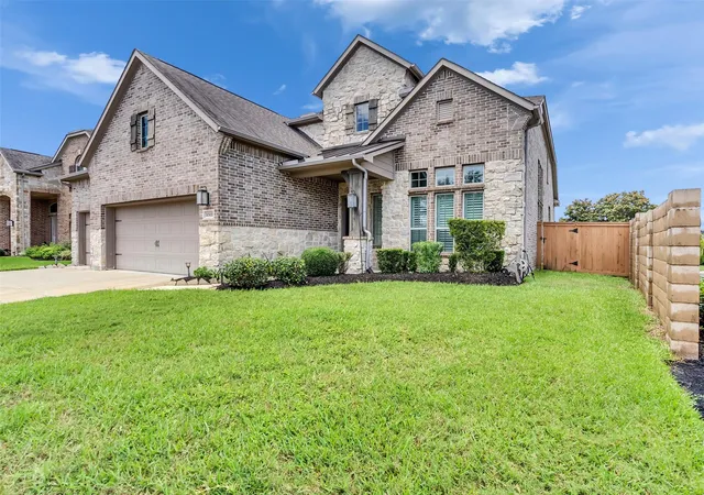 Photo 2 of Single family home for sale at 10302 Muir Peak Dr, Rosharon, TX 77583 | MLS# 89194734 | Listing updated on 2026-09-02