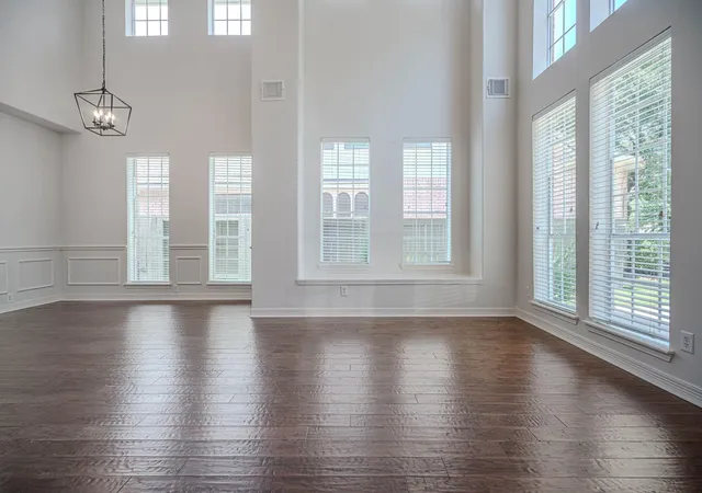 Photo 4 of Single family home for sale at 12007 Costa Del Rey Ct, Houston, TX 77041 | MLS# 6911345 | Listing updated on 2026-09-20