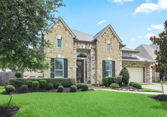 Photo 3 of Single family home for sale at 5515 Elden Trl, Pasadena, TX 77505 | MLS# 87439277 | Listing updated on 2026-09-16
