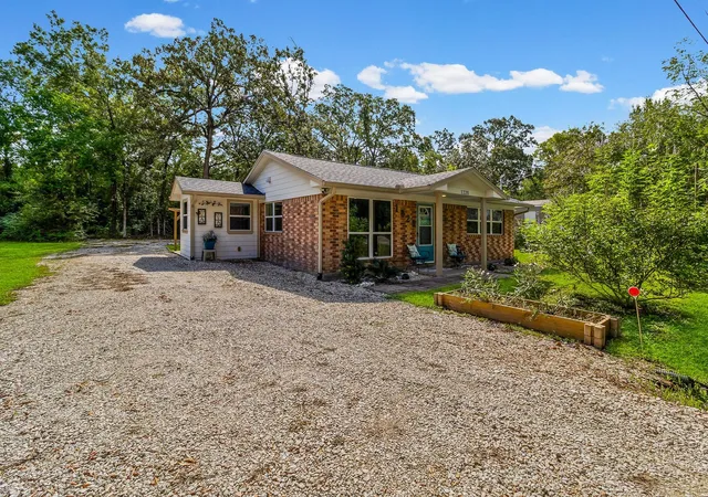 Photo 2 of Single family home for sale at 1220 Bluebird Ave, Livingston, TX 77351 | MLS# 58376283 | Listing updated on 2026-09-17