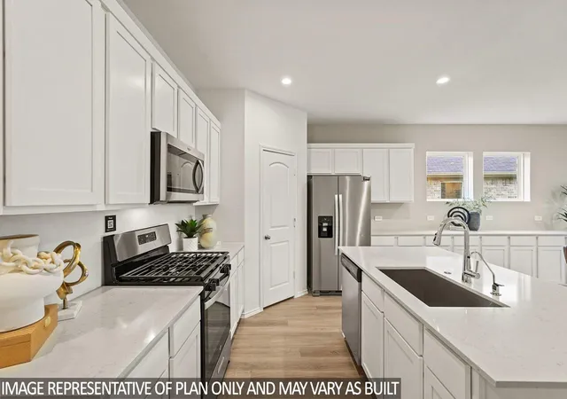 Photo 3 of Single family home for sale at 635 Bronze Wolf Ct, Conroe, TX 77303 | MLS# 6288796 | Listing updated on 2026-09-12