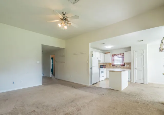 Photo 3 of Single family home for sale at 7122 Timber Moss Ln, Richmond, TX 77469 | MLS# 79788372 | Listing updated on 2026-10-07