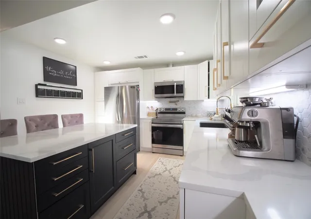 Photo 3 of Single family home for sale at 12519 Woodlake St, Pinehurst, TX 77362 | MLS# 88459752 | Listing updated on 2026-10-06