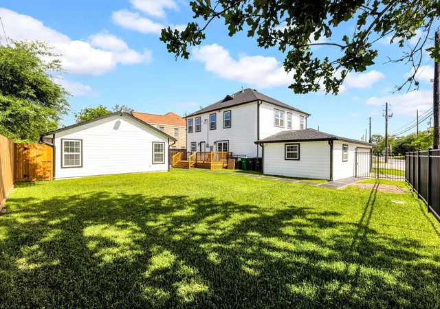 Photo 2 of Single family home for sale at 3224 Southmore Blvd, Houston, TX 77004 | MLS# 96310373 | Listing updated on 2026-09-06