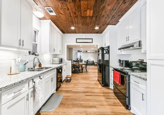 Photo 3 of Single family home for sale at 5220 Ave P 1/2, Galveston, TX 77551 | MLS# 62498072 | Listing updated on 2026-09-14