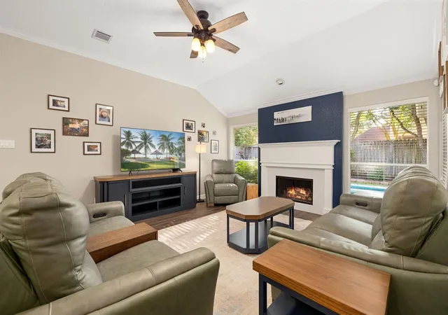 Photo 2 of Single family home for sale at 5104 Carefree Dr, League City, TX 77573 | MLS# 64521696 | Listing updated on 2026-09-13