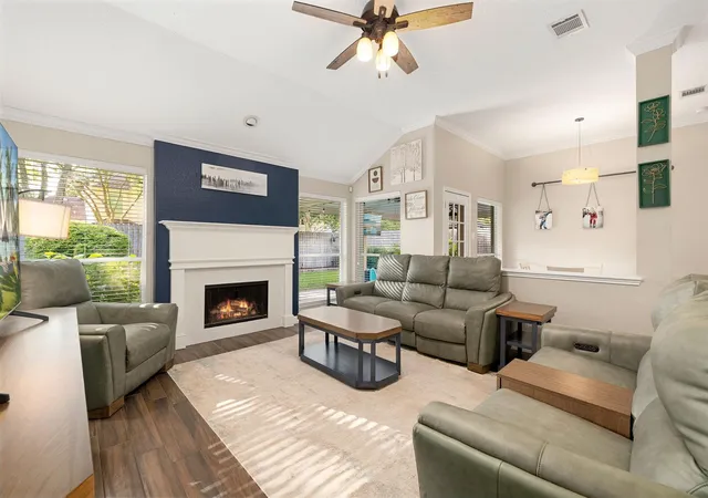 Photo 3 of Single family home for sale at 5104 Carefree Dr, League City, TX 77573 | MLS# 64521696 | Listing updated on 2026-09-13