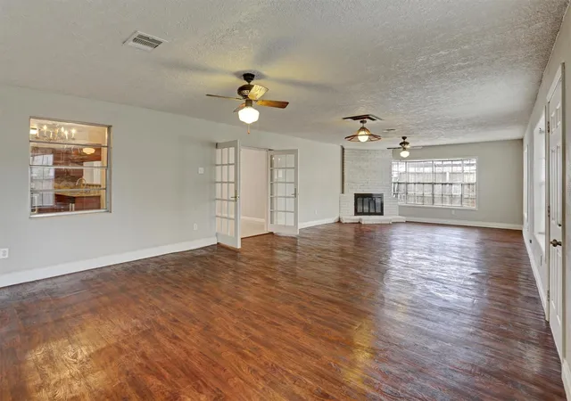 Photo 3 of Sale Pending at 6131 Tiffany Dr, Houston, TX 77085 | MLS# 44391397 | Listing updated on 2026-10-09