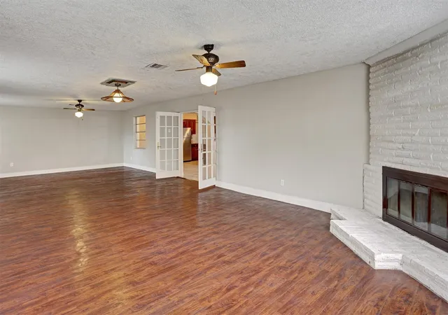 Photo 4 of Sale Pending at 6131 Tiffany Dr, Houston, TX 77085 | MLS# 44391397 | Listing updated on 2026-10-09