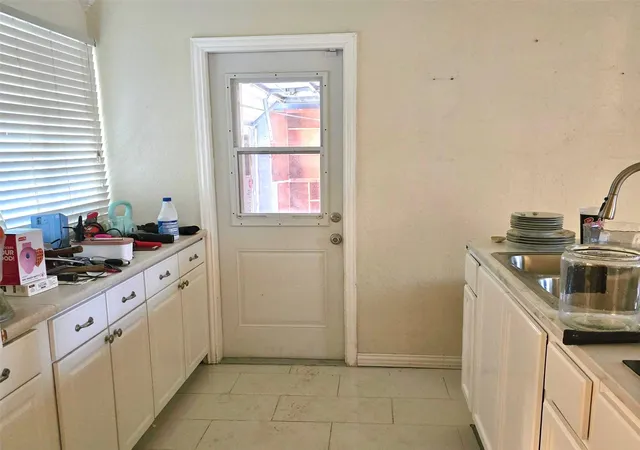 Photo 3 of Single family home for sale at 1802 14th Avenue N, Texas City, TX 77590 | MLS# 38110234 | Listing updated on 2026-10-08