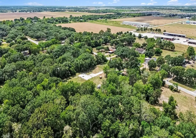 Photo 4 of Land for sale at 2701 Mazen Rd, Rosenberg, TX 77471 | MLS# 59840291 | Listing updated on 2026-10-02