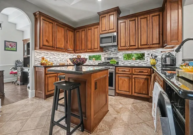Photo 4 of Single family home for sale at 2424 Rue De Lafitte Dr, San Leon, TX 77539 | MLS# 88266377 | Listing updated on 2026-09-11