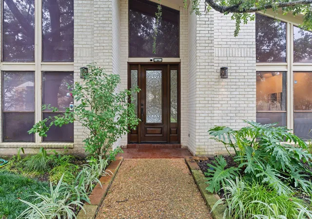 Photo 3 of Single family home for sale at 12039 E Circle Dr, Houston, TX 77071 | MLS# 61066300 | Listing updated on 2026-09-13