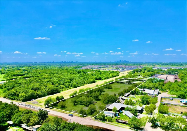 Photo 1 of Land for sale at 6315 E Orem Dr, Houston, TX 77048 | MLS# 61250685 | Listing updated on 2026-09-01
