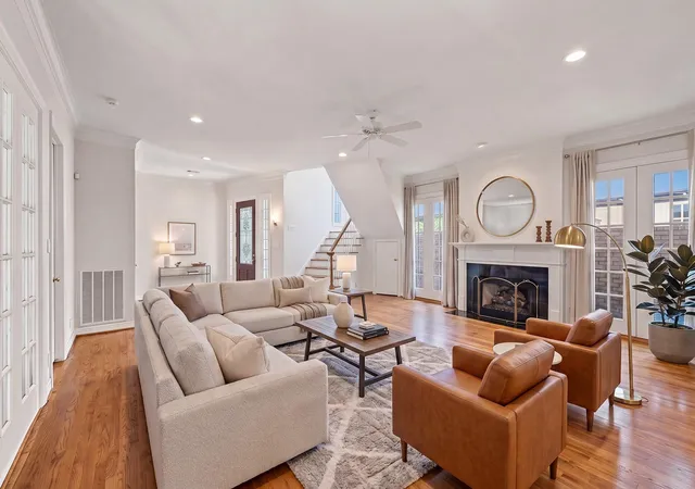 Photo 3 of Single family home for sale at 1924 South Blvd #C, Houston, TX 77098 | MLS# 50876023 | Listing updated on 2026-10-07