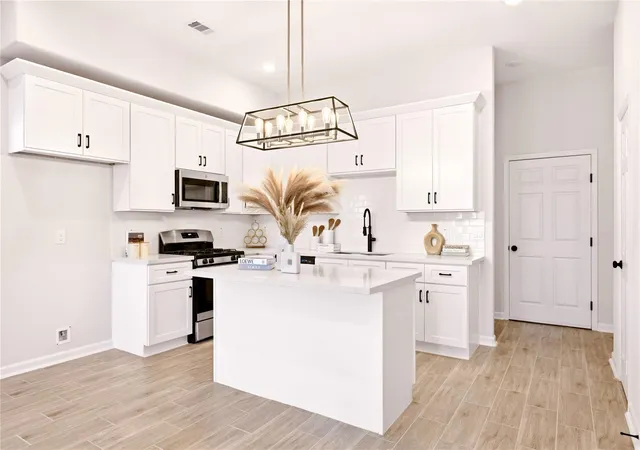 Photo 2 of Single family home for sale at 5915 Haight St #A, Houston, TX 77028 | MLS# 47398382 | Listing updated on 2026-09-11