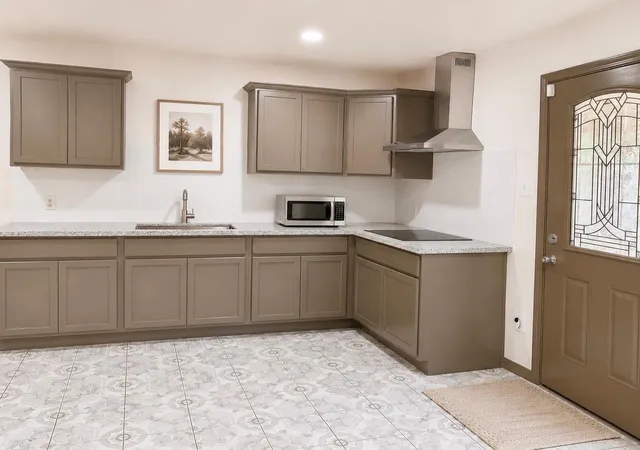 Photo 3 of Single family home for sale at 9139 Magnolia View, Houston, TX 77099 | MLS# 70754620 | Listing updated on 2026-09-19