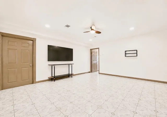 Photo 4 of Single family home for sale at 9139 Magnolia View, Houston, TX 77099 | MLS# 70754620 | Listing updated on 2026-09-19