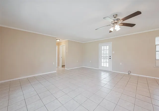 Photo 3 of Single family home for sale at 14 Veronica Ln, Huntsville, TX 77340 | MLS# 92796335 | Listing updated on 2026-09-01