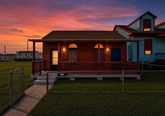 Photo 1 of Single family home for sale at 3714 Ball, Galveston, TX 77550 | MLS# 2919843 | Listing updated on 2026-10-10
