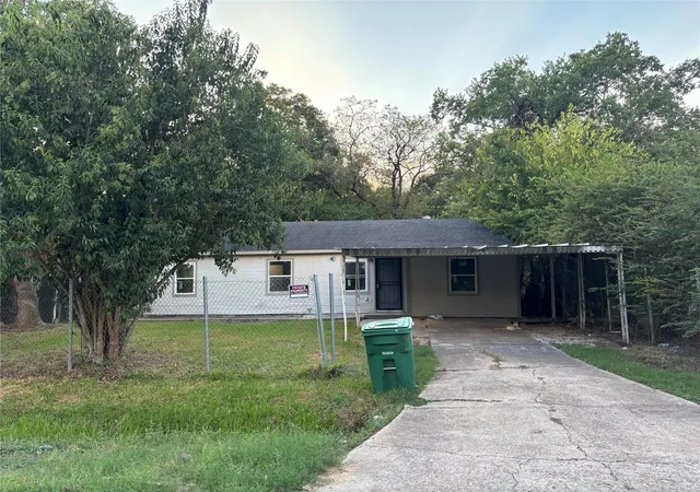 Single family home for sale at 10010 Cathedral Dr, Houston, TX 77051 | MLS# 66207204