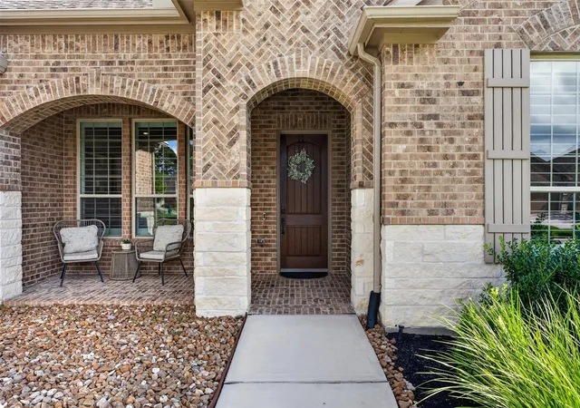 Photo 2 of Single family home for sale at 340 Belgian Ct, Spring, TX 77382 | MLS# 46496751 | Listing updated on 2026-09-12