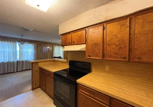 Photo 4 of Single family home for sale at 1006 Lee Rd, Columbus, TX 78934 | MLS# 65652924 | Listing updated on 2026-09-07