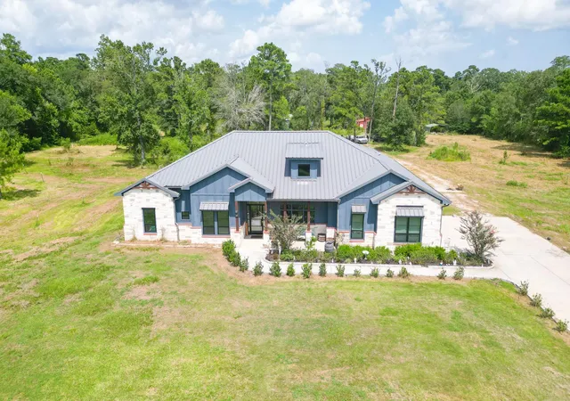 Photo 3 of Single family home for sale at 4914 Harvey Rd, Crosby, TX 77532 | MLS# 45631619 | Listing updated on 2026-09-21
