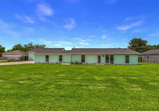 Photo 2 of Single family home for sale at 1212 Delores St, Kemah, TX 77565 | MLS# 52314050 | Listing updated on 2026-09-19