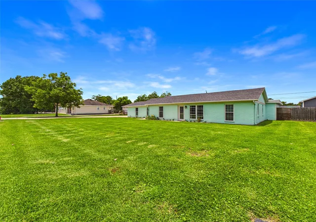 Photo 3 of Single family home for sale at 1212 Delores St, Kemah, TX 77565 | MLS# 52314050 | Listing updated on 2026-09-19