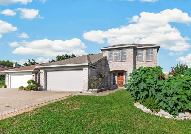 Photo 3 of Single family home for sale at 11731 Lennington Ln, Houston, TX 77064 | MLS# 26234453 | Listing updated on 2026-09-23