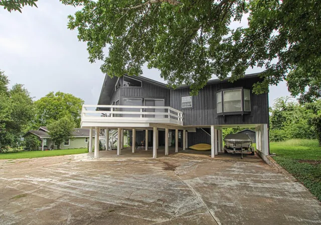 Photo 4 of Single family home for sale at 278 Bay Haven Blvd, Livingston, TX 77352 | MLS# 18683620 | Listing updated on 2026-10-09