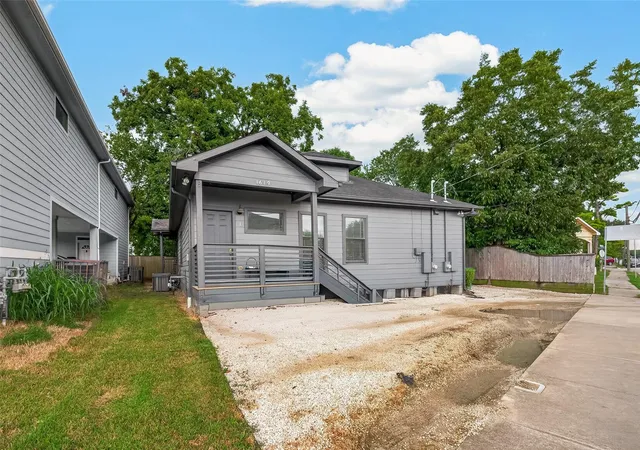 Photo 2 of Multi family home for sale at 1619 Dumble St, Houston, TX 77023 | MLS# 25470454 | Listing updated on 2026-09-11