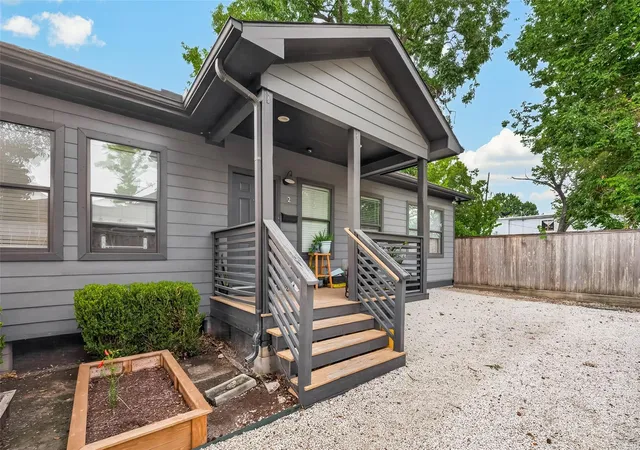 Photo 3 of Multi family home for sale at 1619 Dumble St, Houston, TX 77023 | MLS# 25470454 | Listing updated on 2026-09-11