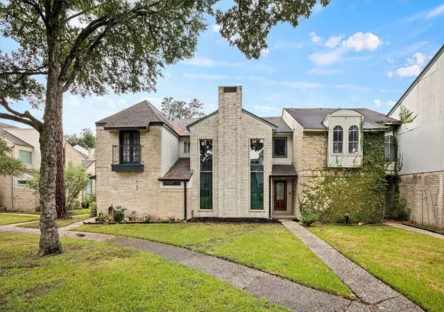 Photo 2 of Condo for sale at 664 N Eldridge Pkwy, Houston, TX 77079 | MLS# 31988108 | Listing updated on 2026-09-06
