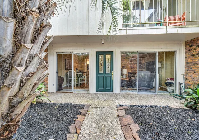 Photo 3 of Townhouse for sale at 55 Chervil Comn, Lake Jackson, TX 77566 | MLS# 57445170 | Listing updated on 2026-09-10
