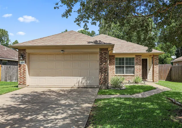 Photo 1 of Single family home for sale at 9210 Creekside Dr, Hitchcock, TX 77563 | MLS# 22892200 | Listing updated on 2026-09-18