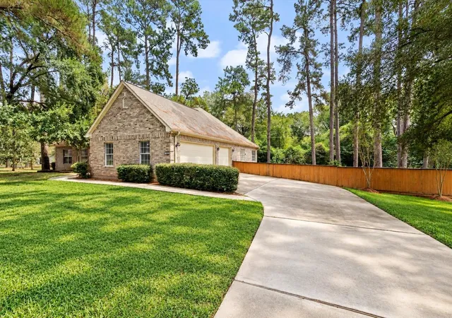 Photo 2 of Sale Pending at 15690 Corinthian Way, Willis, TX 77318 | MLS# 14132923 | Listing updated on 2026-10-02