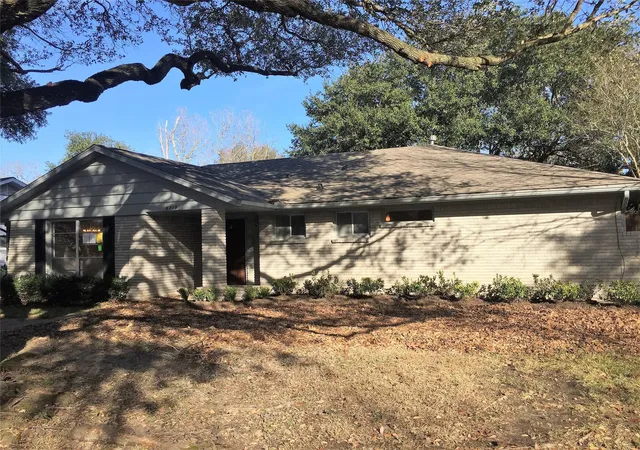Photo 2 of Single family home for sale at 8719 Manhattan Dr, Houston, TX 77096 | MLS# 83962649 | Listing updated on 2026-09-17