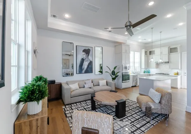 Photo 2 of Single family home for sale at 11053 Chatterton Dr, Houston, TX 77043 | MLS# 10464480 | Listing updated on 2026-09-22
