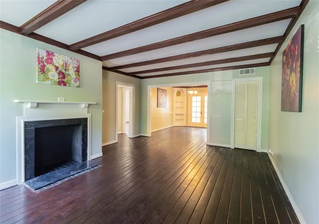 Photo 2 of Single family home for sale at 1961 Dryden Rd, Houston, TX 77030 | MLS# 35635946 | Listing updated on 2026-09-05