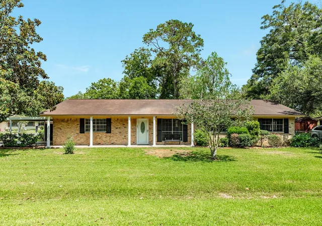 Photo 1 of Single family home for sale at 101 Irwin Rd, West Columbia, TX 77486 | MLS# 31782647 | Listing updated on 2026-09-11
