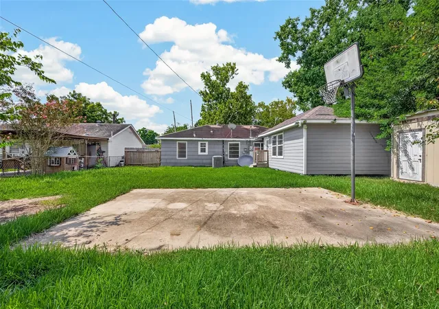 Photo 3 of Single family home for sale at 10601 Ambursen St, Houston, TX 77034 | MLS# 24291503 | Listing updated on 2026-09-16