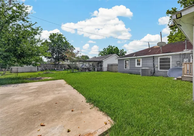 Photo 4 of Single family home for sale at 10601 Ambursen St, Houston, TX 77034 | MLS# 24291503 | Listing updated on 2026-09-16