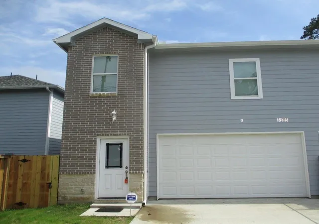 Single family home for sale at 8205 Oak Knoll Ln #A, Houston, TX 77028 | MLS# 24319308