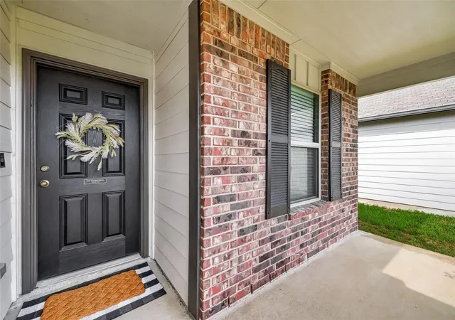 Photo 3 of Single family home for sale at 18622 Scarlet Meadow Ln, Tomball, TX 77377 | MLS# 59410212 | Listing updated on 2026-10-08