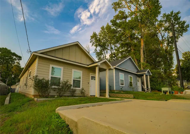 Photo 2 of Single family home for sale at 16948 W Dounreay St, Montgomery, TX 77316 | MLS# 84566781 | Listing updated on 2026-09-11